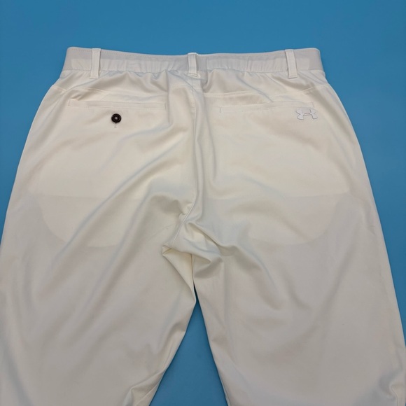 Under Armour Men's White Golf Pants 
Size 36 x 32” - Picture 2 of 4